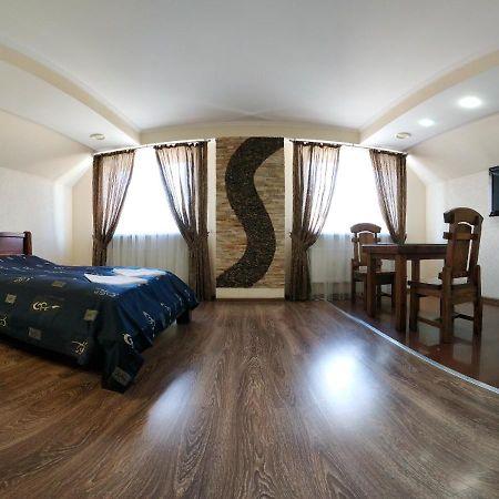 Дизайнерские - Апартаменты - Центр Vinnytsia Ngoại thất bức ảnh
