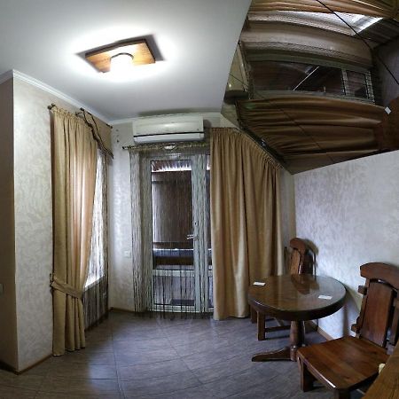 Дизайнерские - Апартаменты - Центр Vinnytsia Ngoại thất bức ảnh