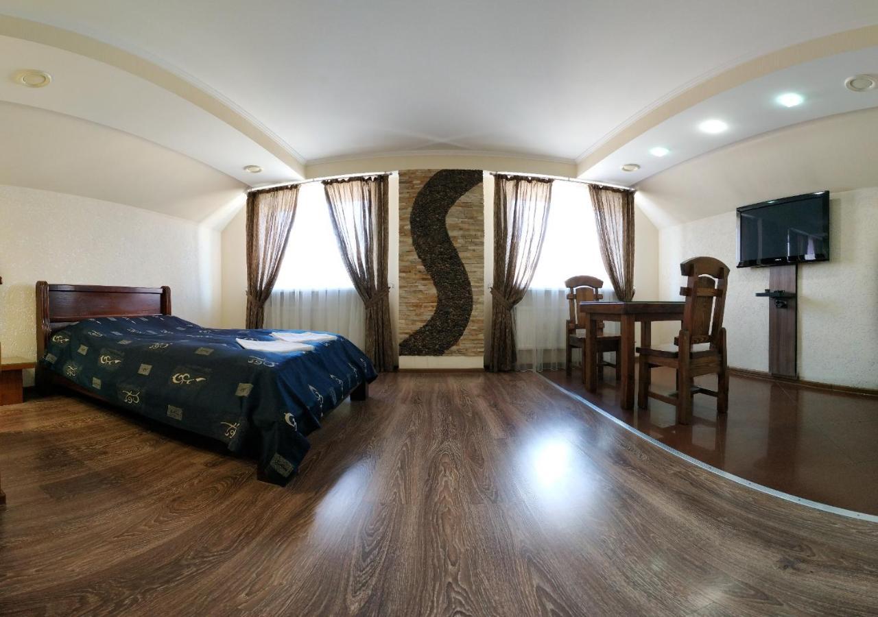 Дизайнерские - Апартаменты - Центр Vinnytsia Ngoại thất bức ảnh