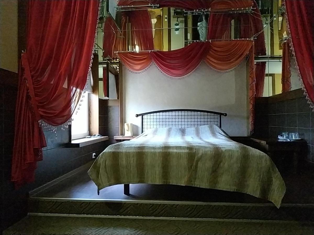 Дизайнерские - Апартаменты - Центр Vinnytsia Ngoại thất bức ảnh