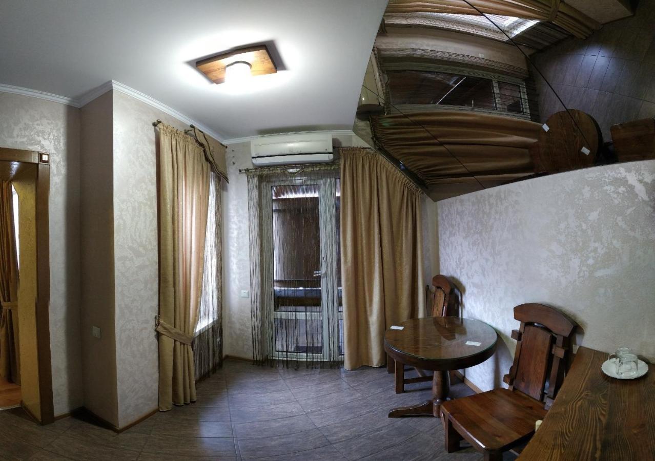 Дизайнерские - Апартаменты - Центр Vinnytsia Ngoại thất bức ảnh